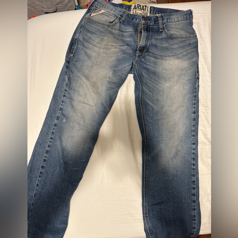 Ariat jeans Men’s Size 35